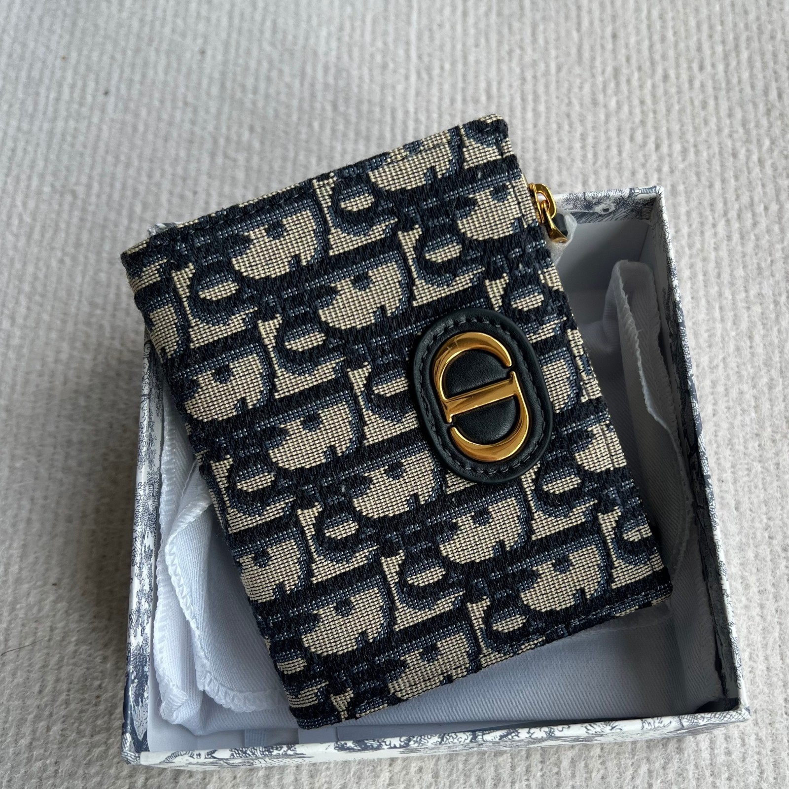 30 Montaigne Dahlia 錢包_9