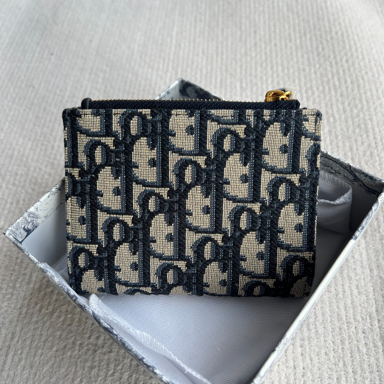 30 Montaigne Dahlia 錢包_11