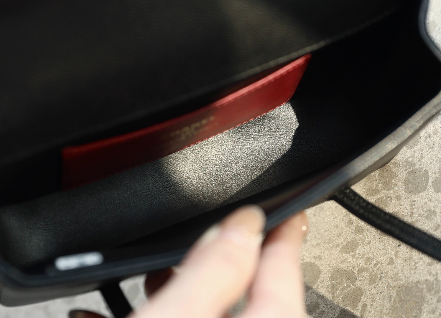 26P春夏皮肩帶Mini手拿包黑色_5