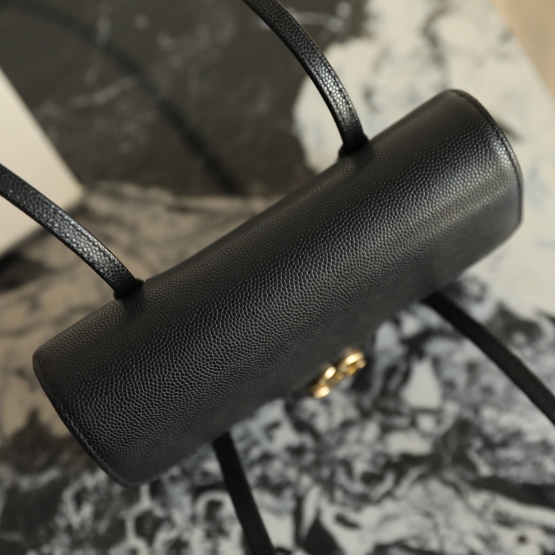 26P春夏皮肩帶Mini手拿包黑色_10