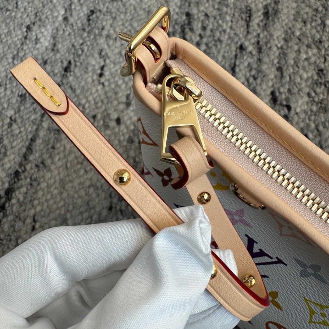 M27578 LvxTm Carryall East West 手袋_16