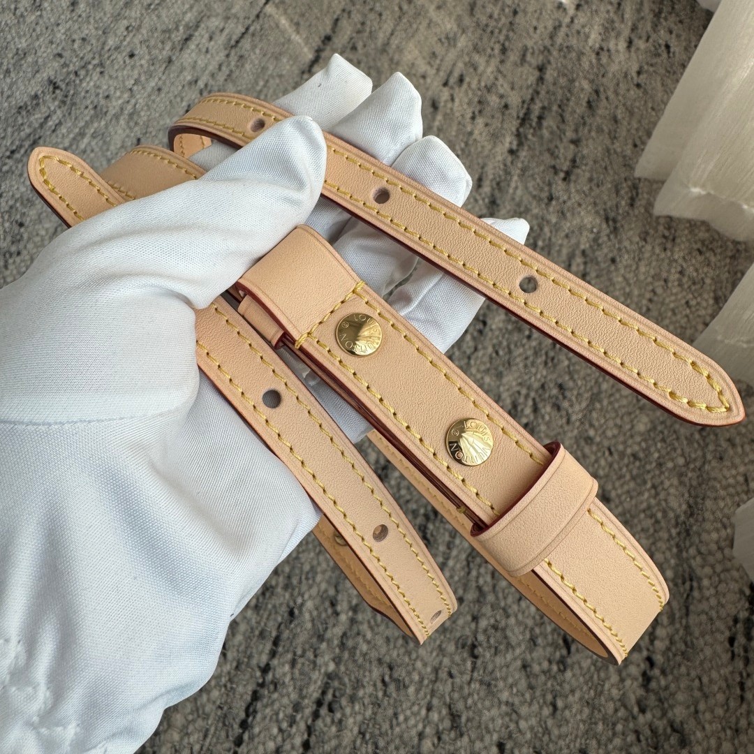 M27578 LvxTm Carryall East West 手袋_17