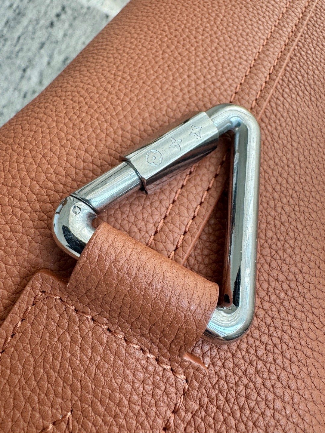 M26745 Verso Hobo 手袋_3