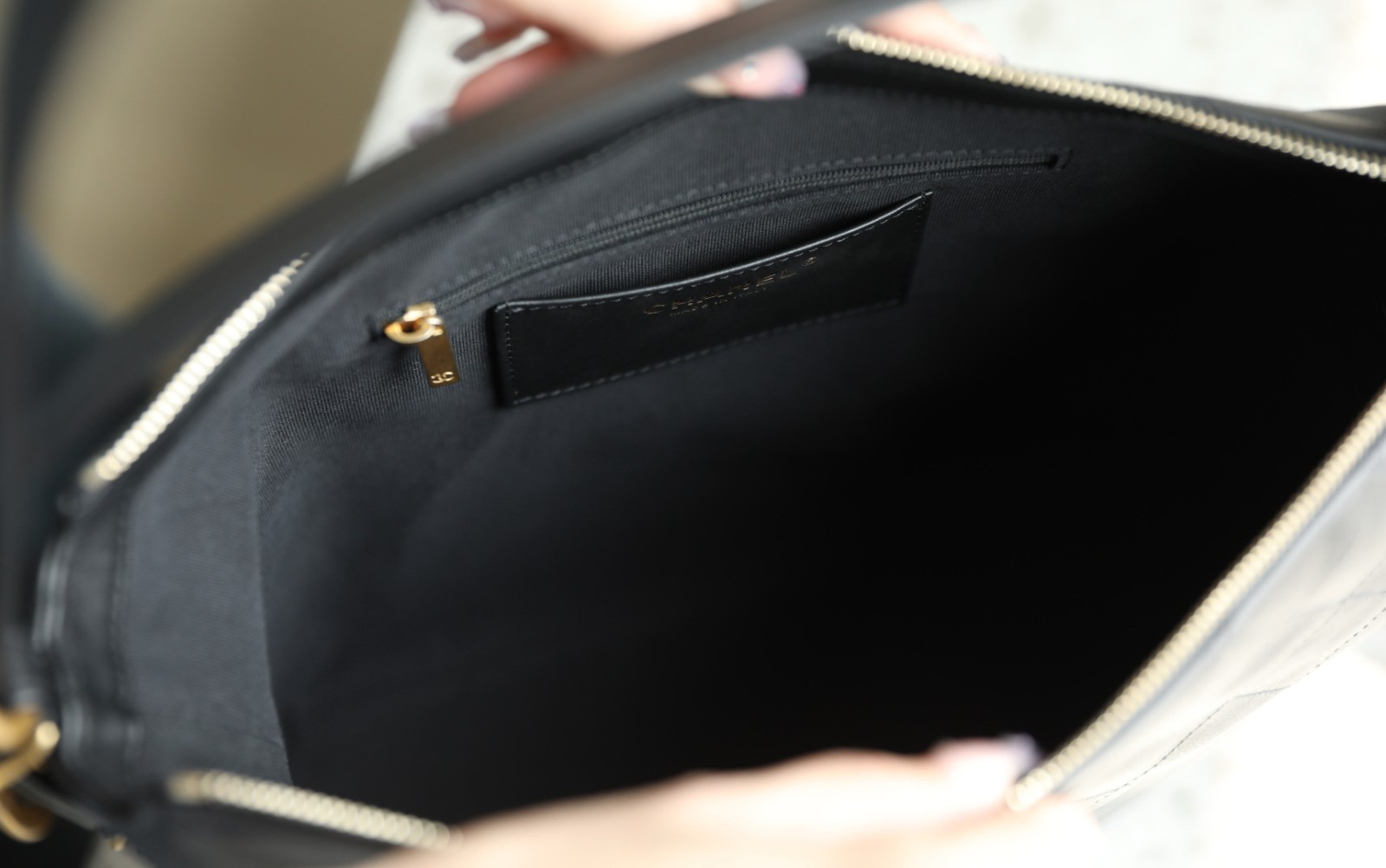 25S春夏Hobo背包 中號黑色_3