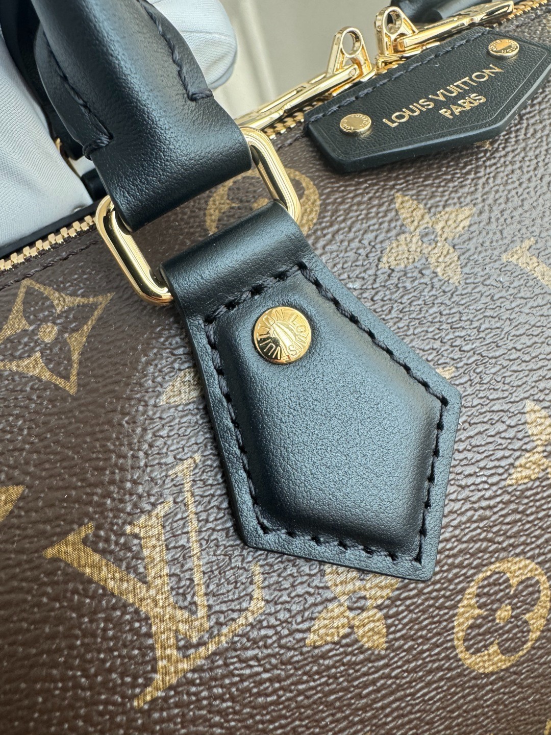 M26181 Speedy Trunk 25 手袋_10