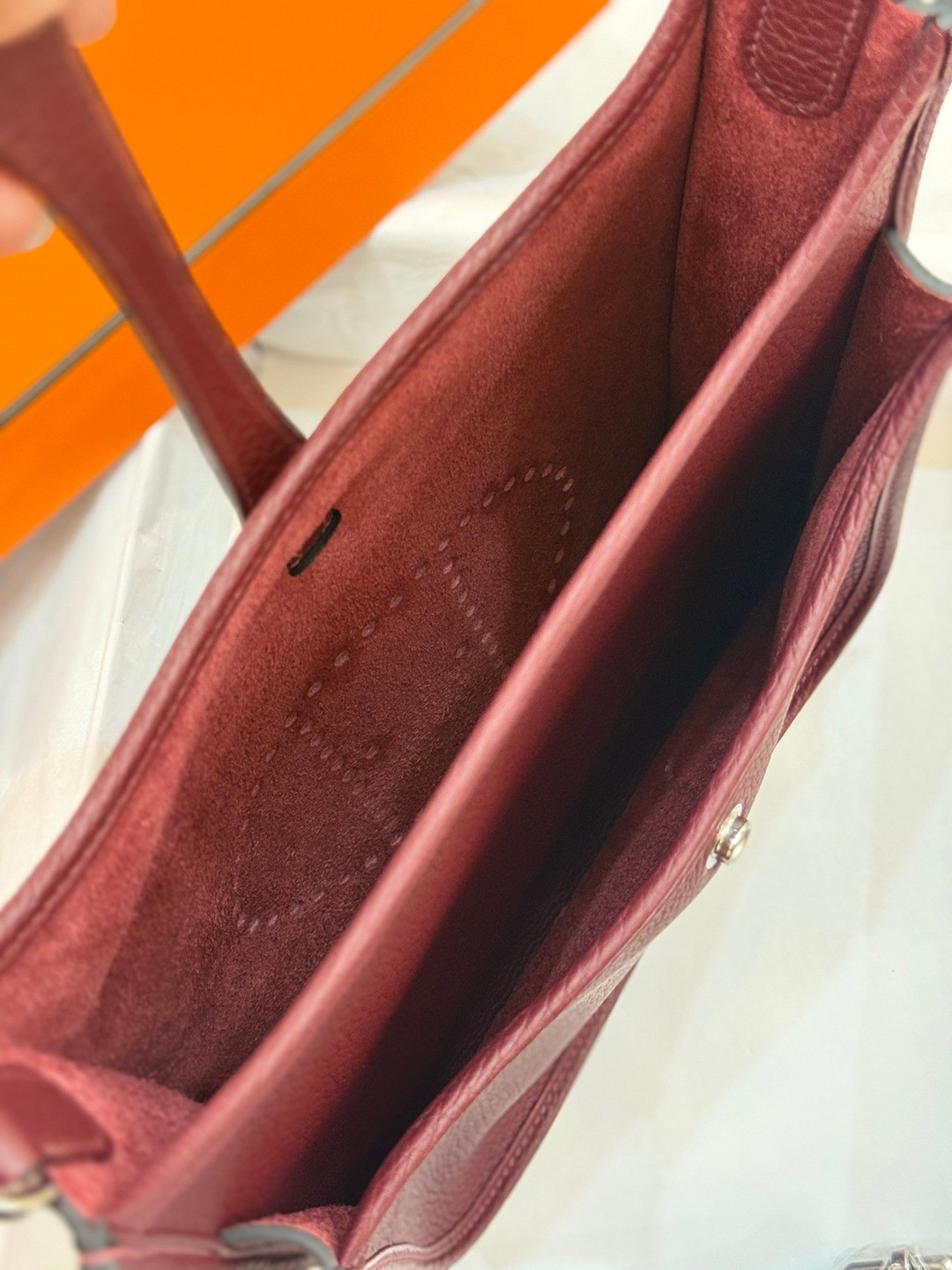 Evelyne 23 TC皮斜背包波爾多酒紅_7