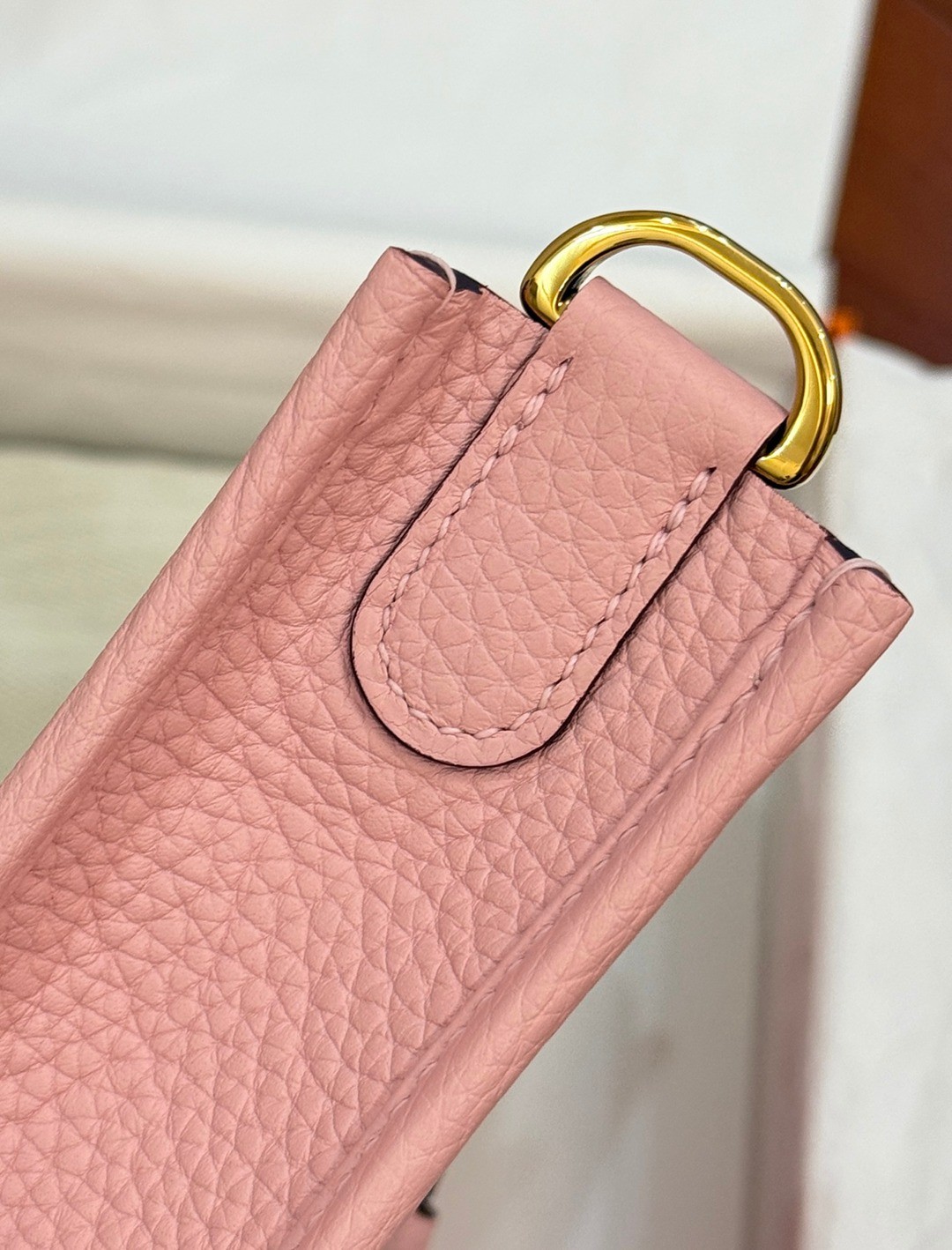 Evelyne 23 TC皮斜背包粉_9