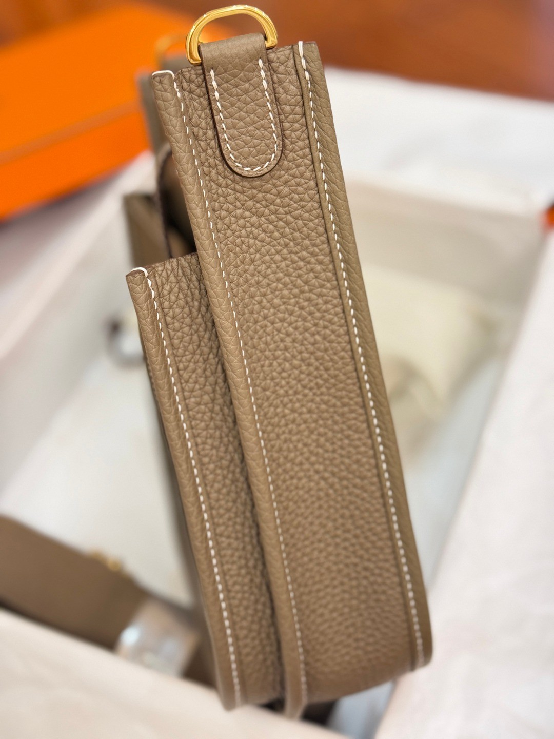 Evelyne 23 TC皮斜背包大象灰_5