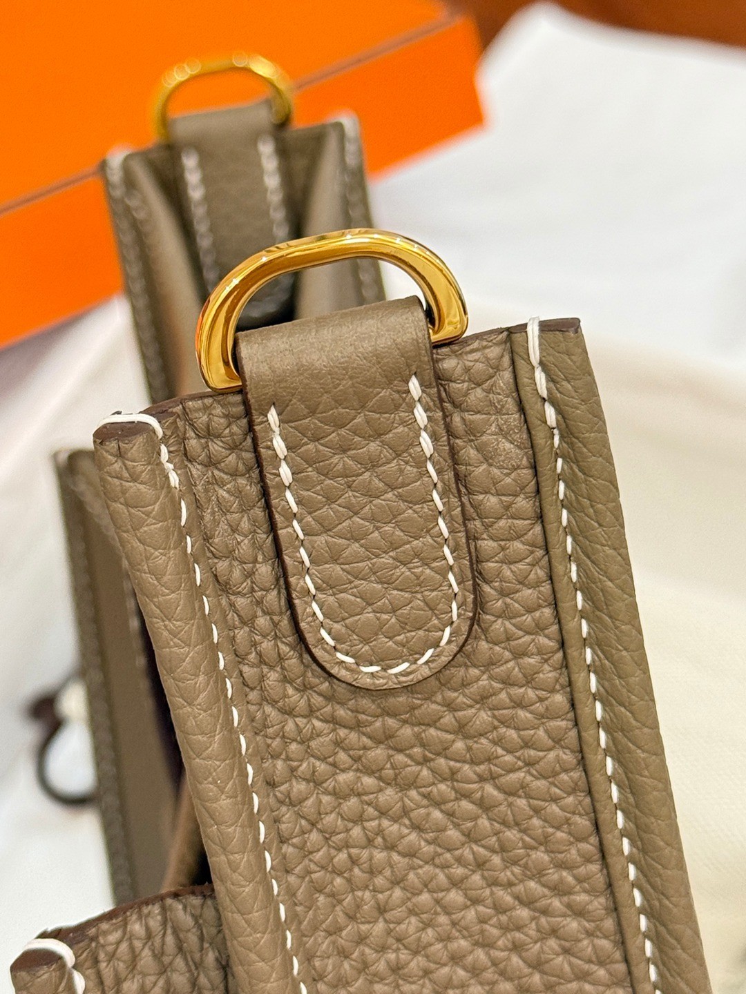 Evelyne 23 TC皮斜背包大象灰_4