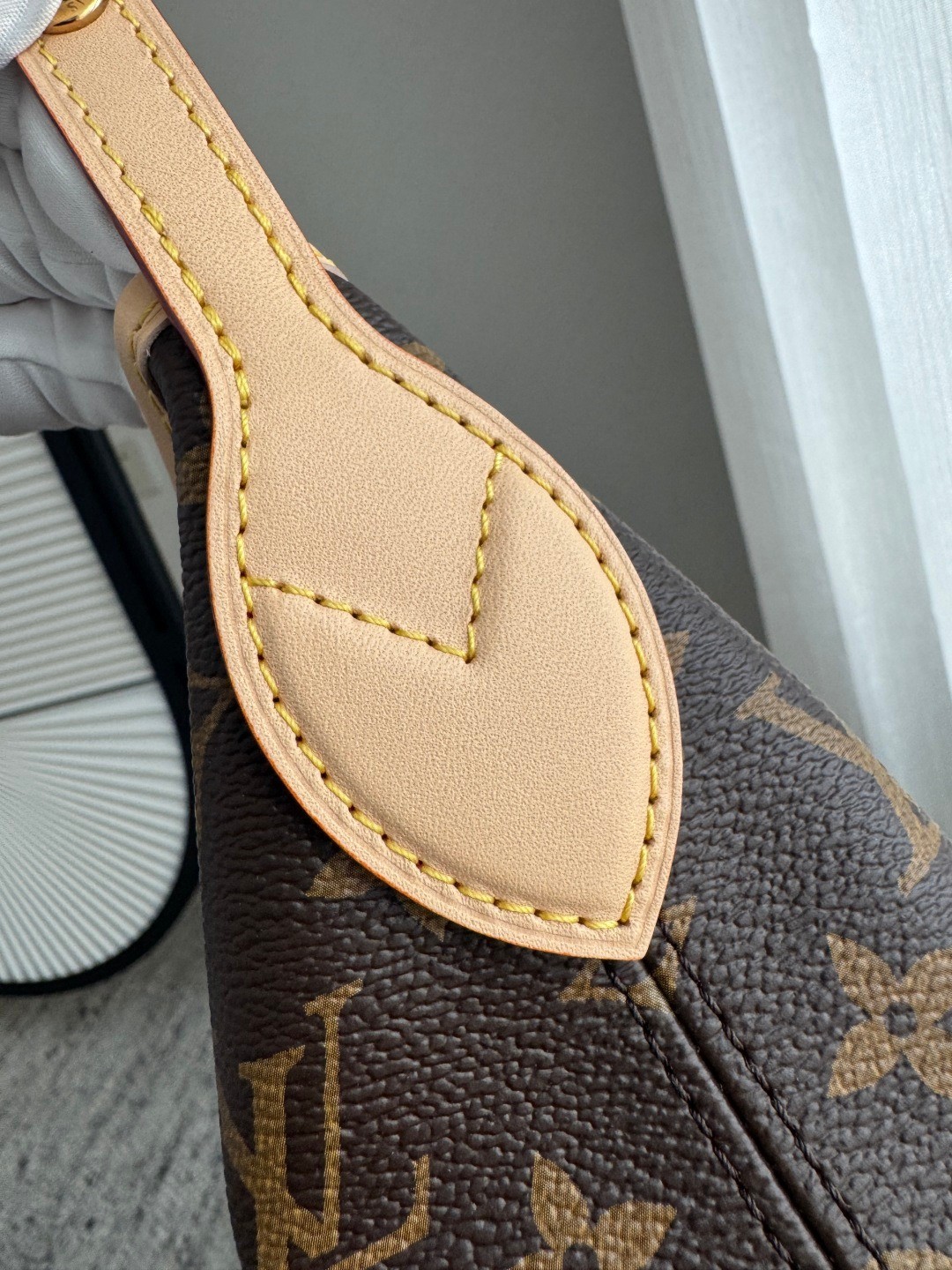 M27335 Lineup手提肩背包_11