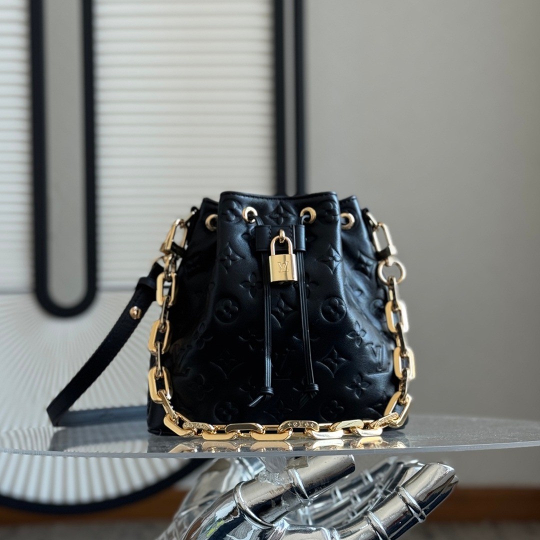 M26216 Coussin Bucket鏈帶水桶包黑