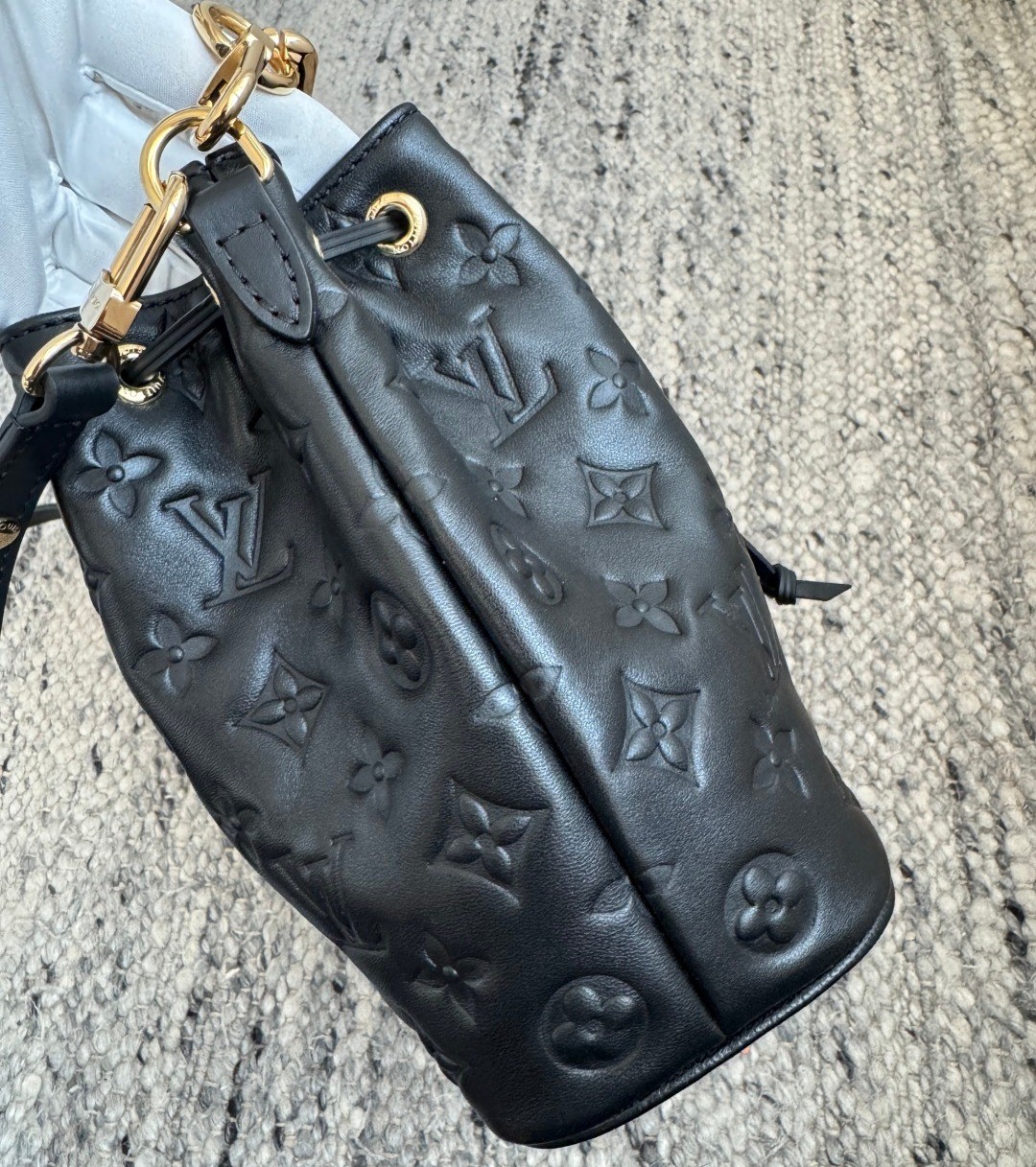 M26216 Coussin Bucket鏈帶水桶包黑_12