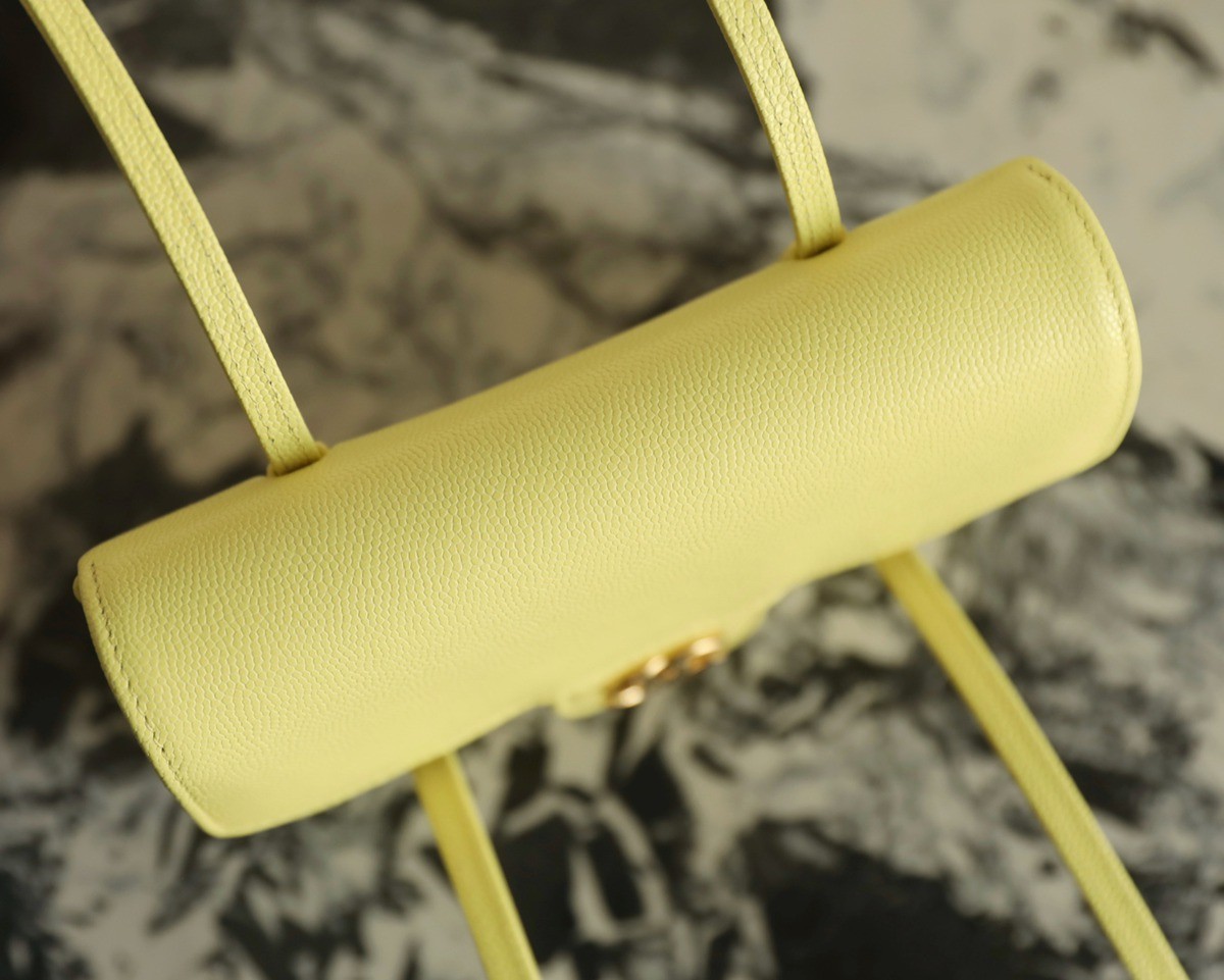 26P皮肩帶Mini手拿包小雞黃_11