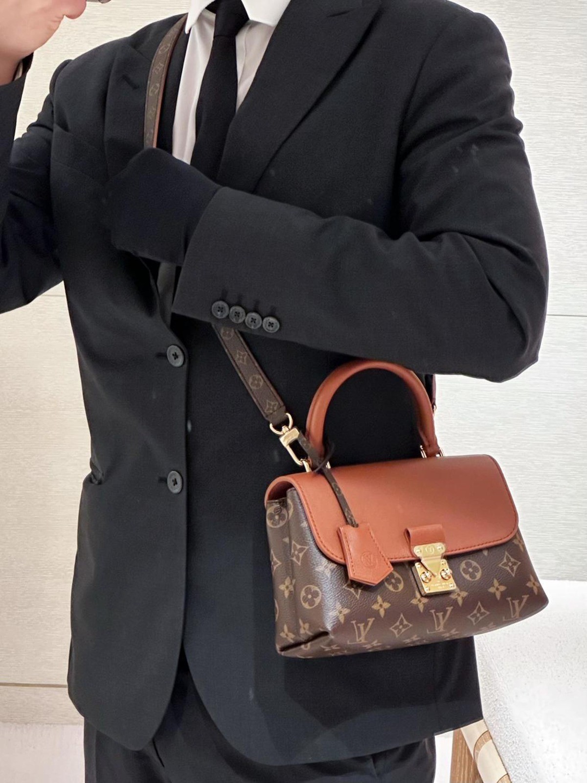 M28288 Madeleine BB手袋_3