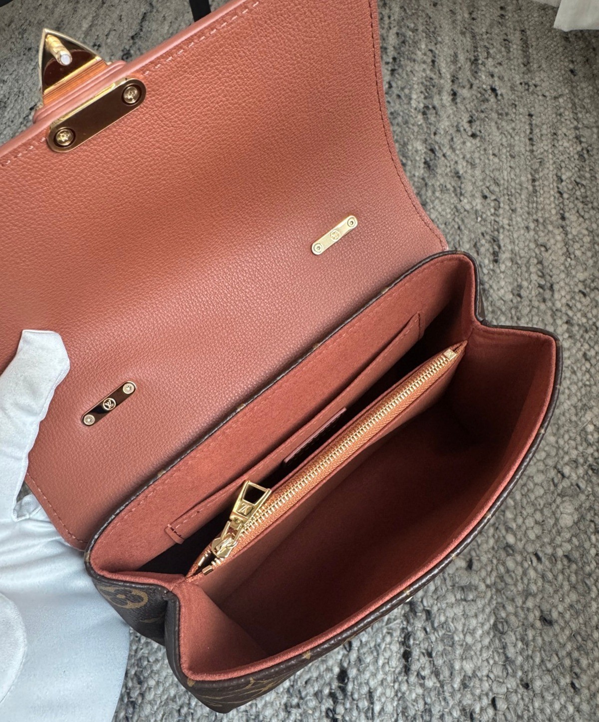 M28288 Madeleine BB手袋_4