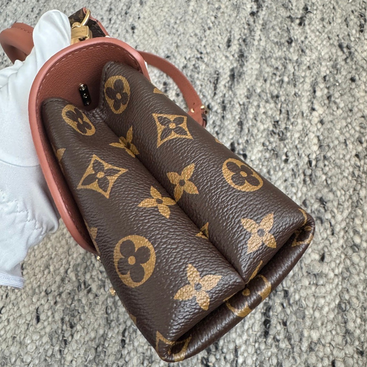 M28288 Madeleine BB手袋_7