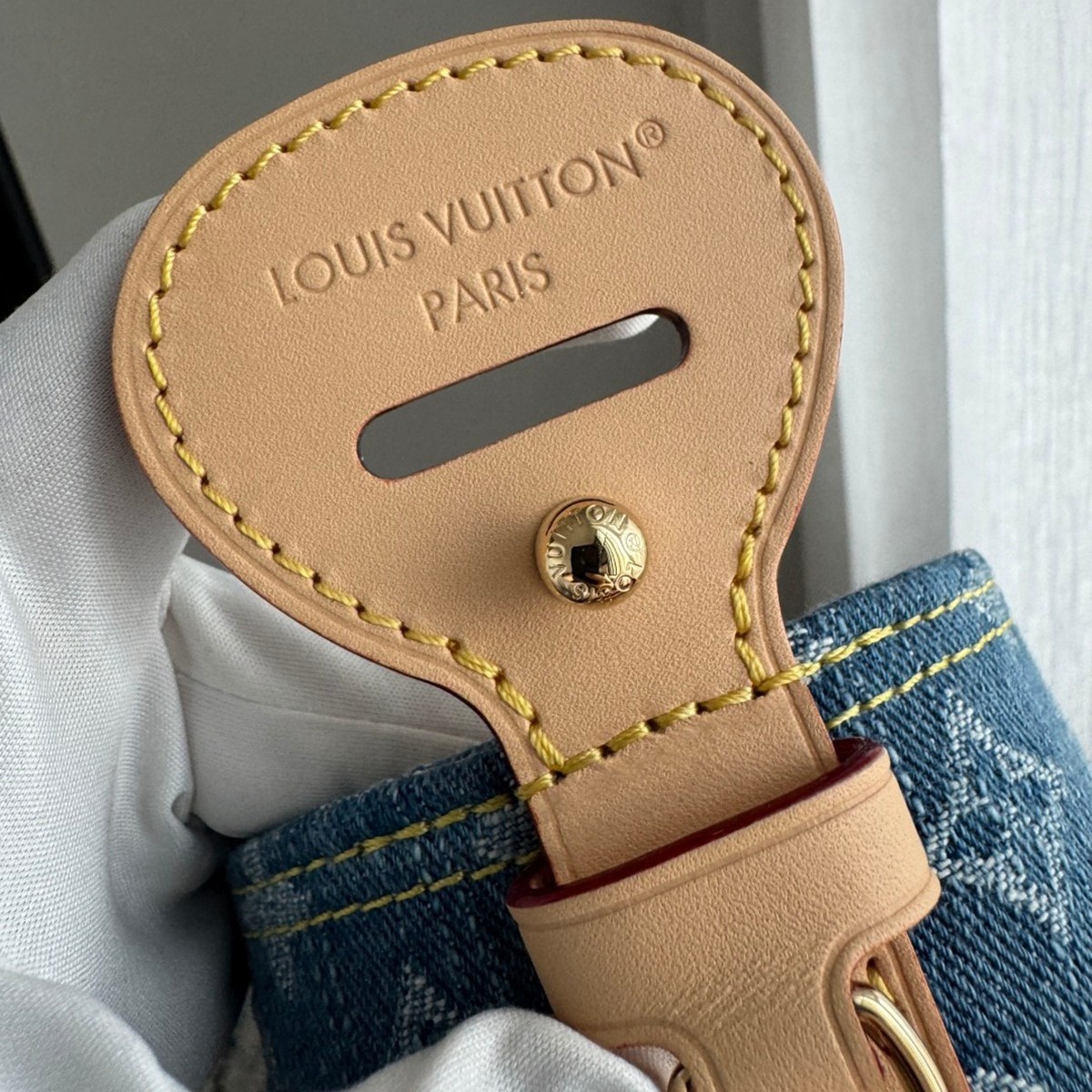 M28107All In BB丹寧牛仔水桶包_12