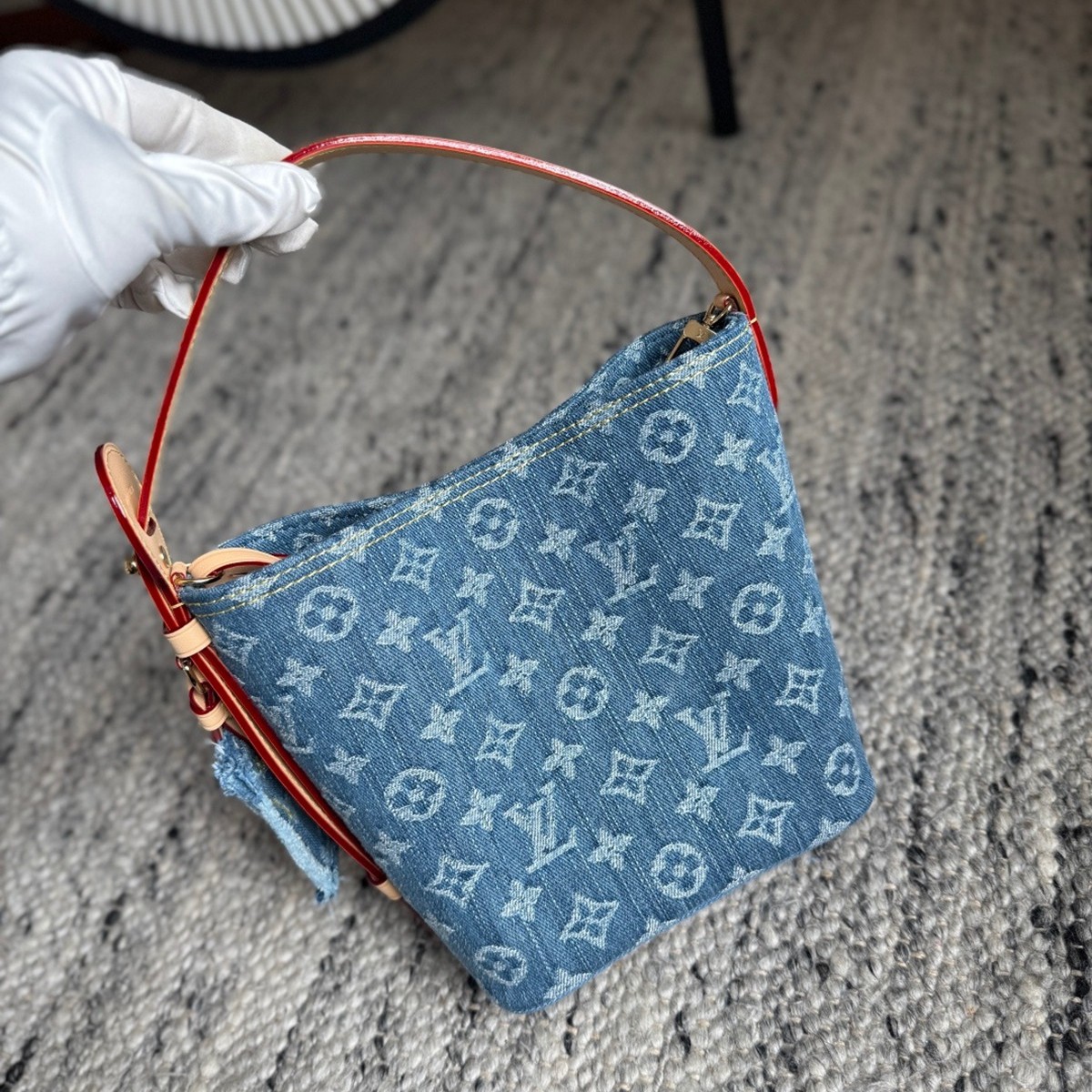 M28107All In BB丹寧牛仔水桶包_14