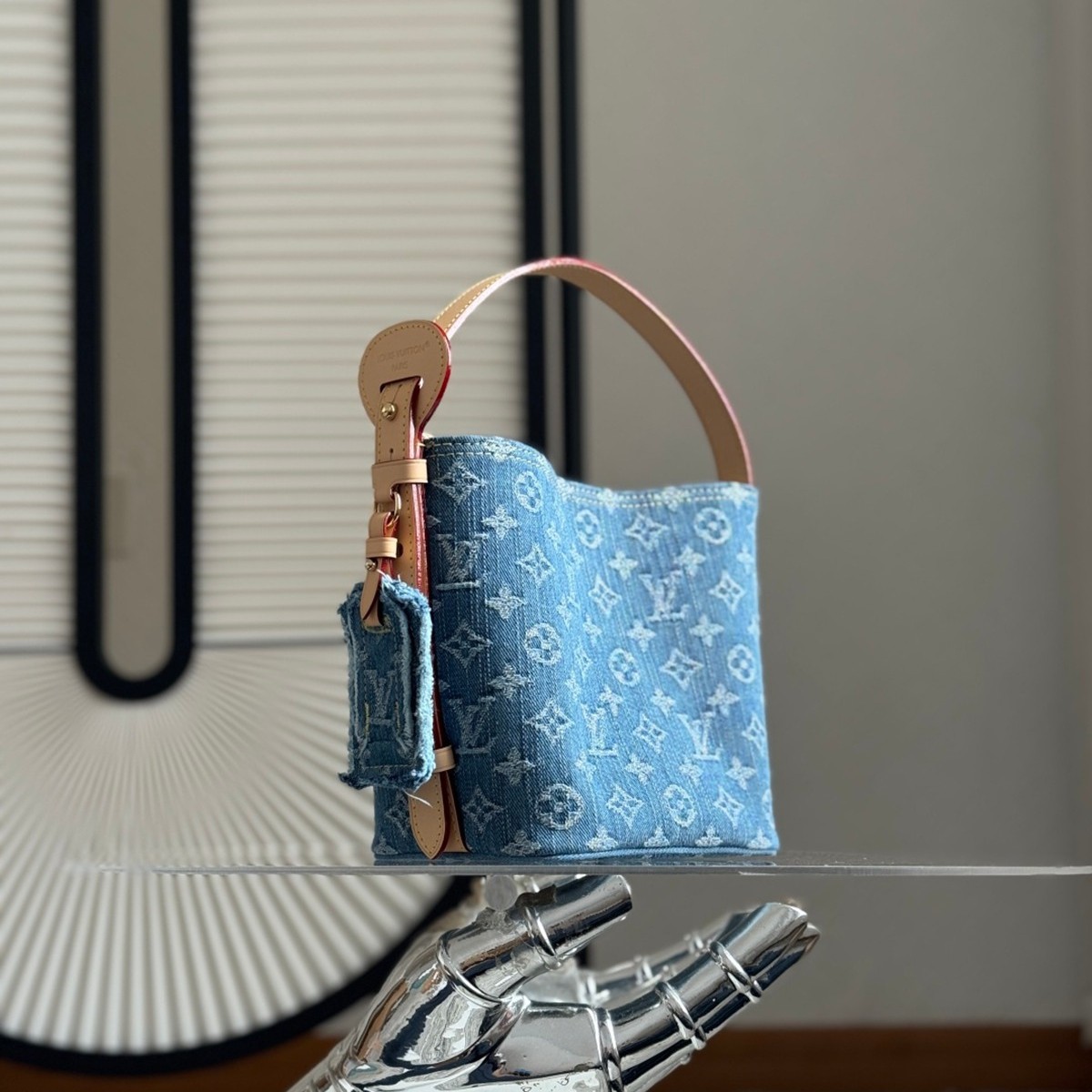 M28107All In BB丹寧牛仔水桶包_16