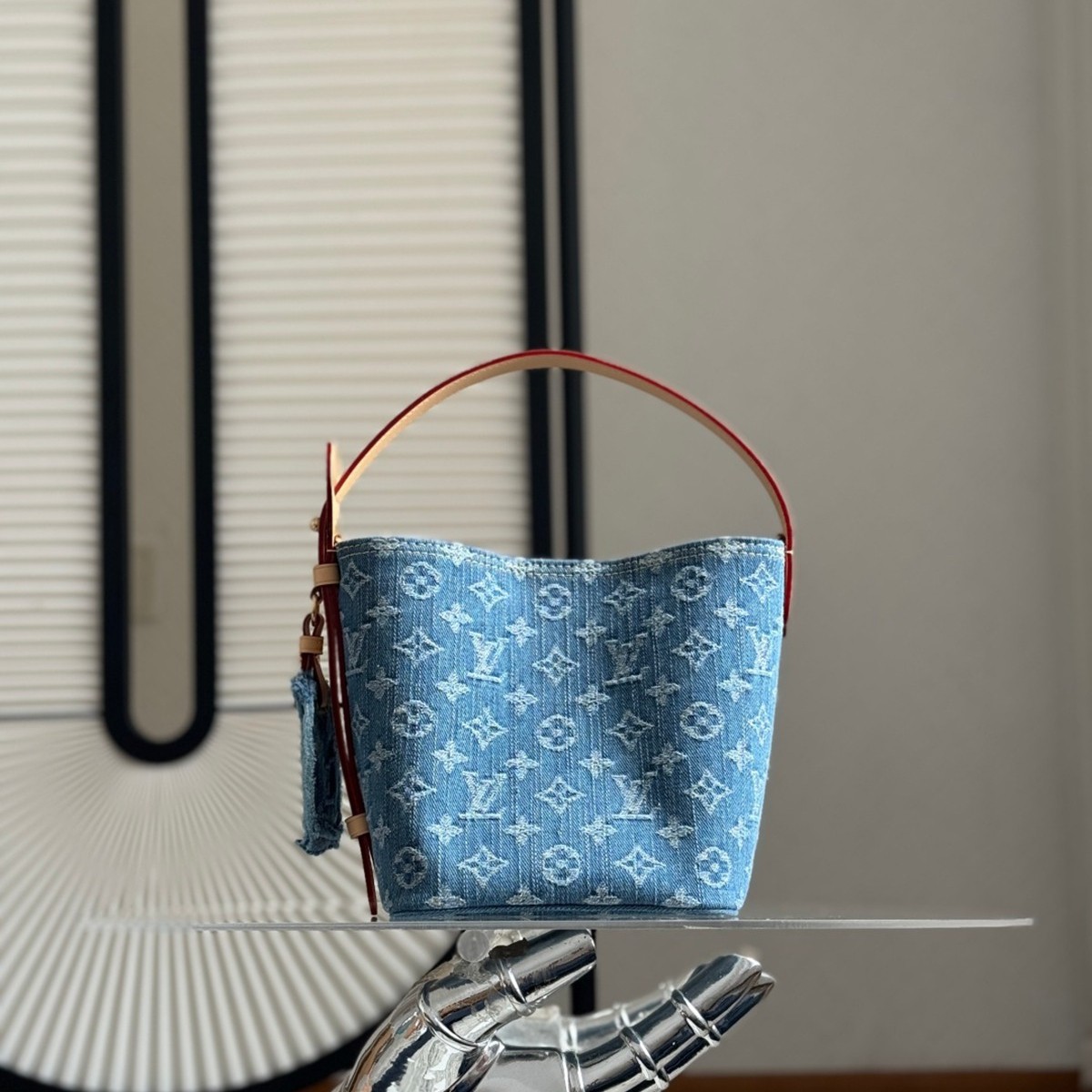 M28107All In BB丹寧牛仔水桶包_3