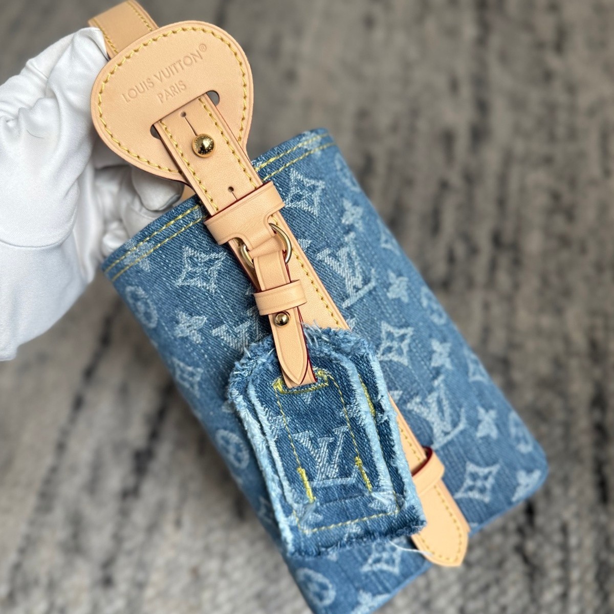 M28107All In BB丹寧牛仔水桶包_17