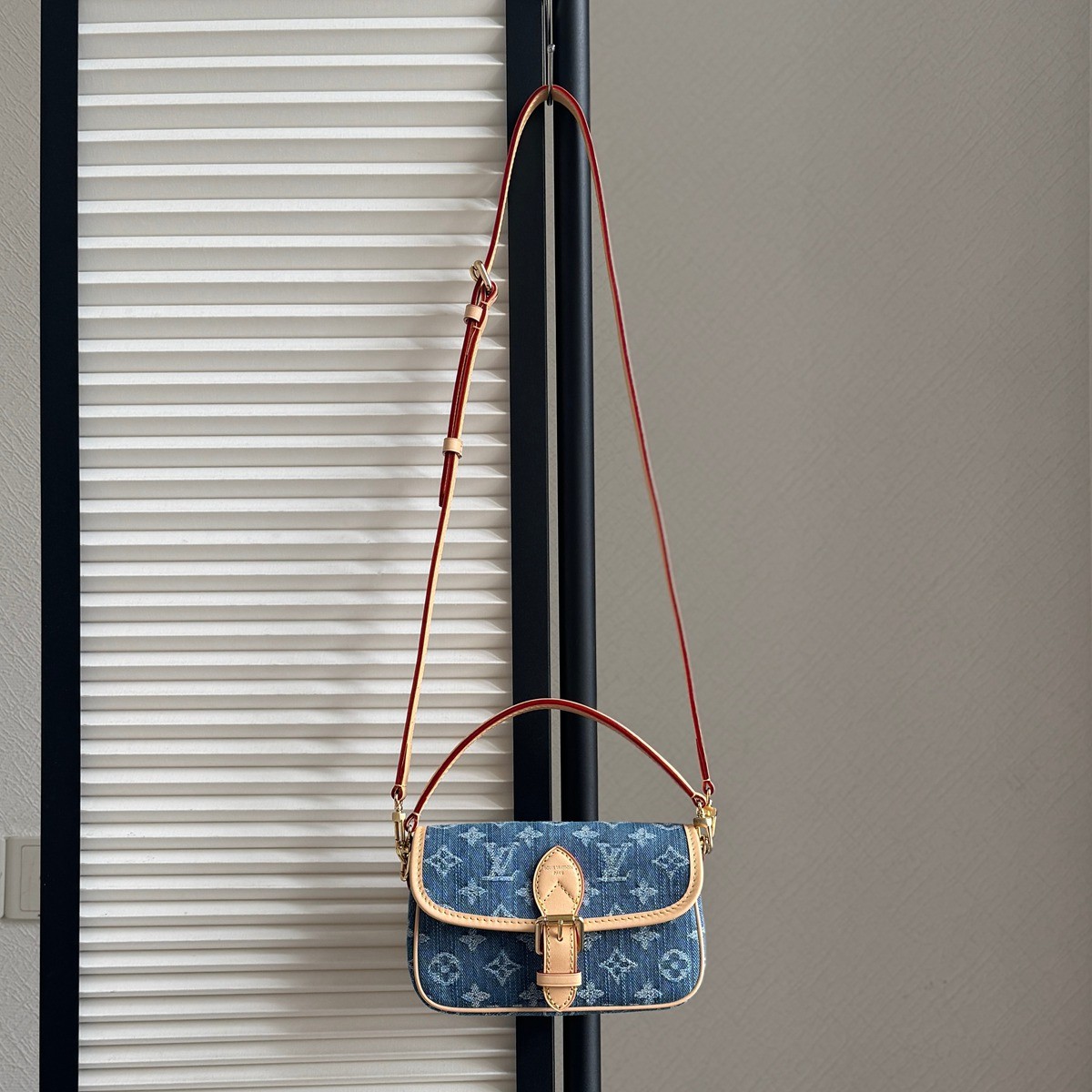 M27700 Nano Diane丹寧牛仔法棍包_9