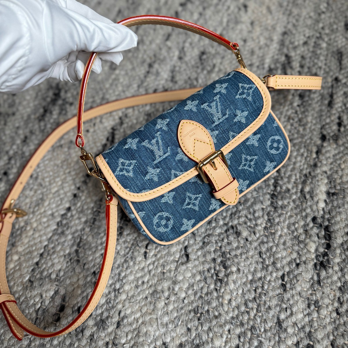 M27700 Nano Diane丹寧牛仔法棍包_10