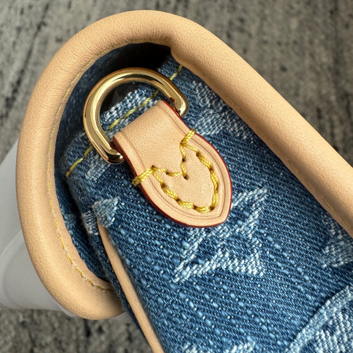 M27700 Nano Diane丹寧牛仔法棍包_13