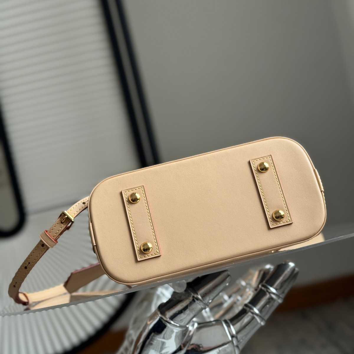 M46990 Alma BB貝殼包_15