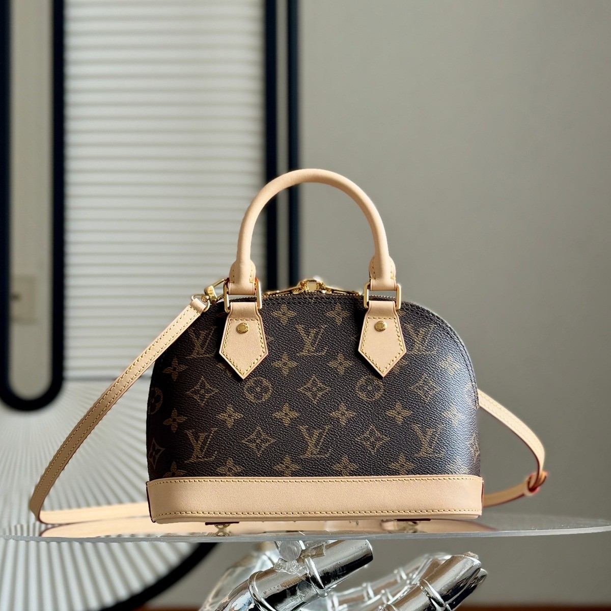 M46990 Alma BB貝殼包_6