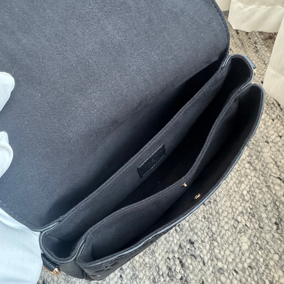 M29783 PochetteMetis Soft PM黑金_3