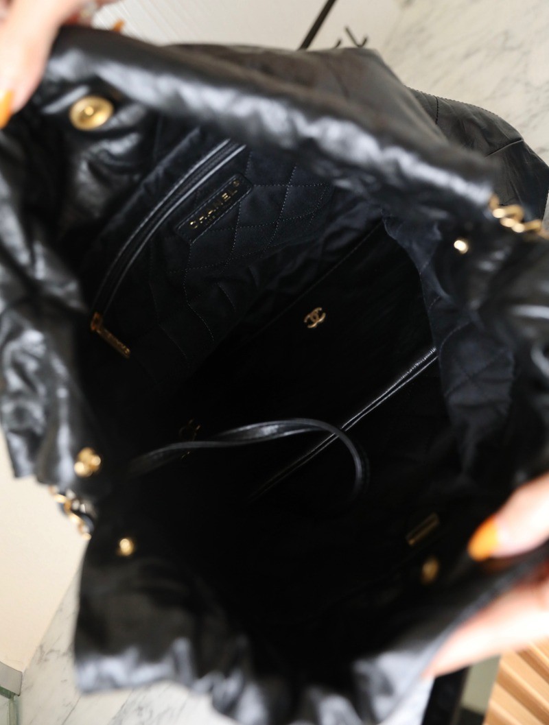 22Bag 褶皺小牛皮 黑色 中號_7