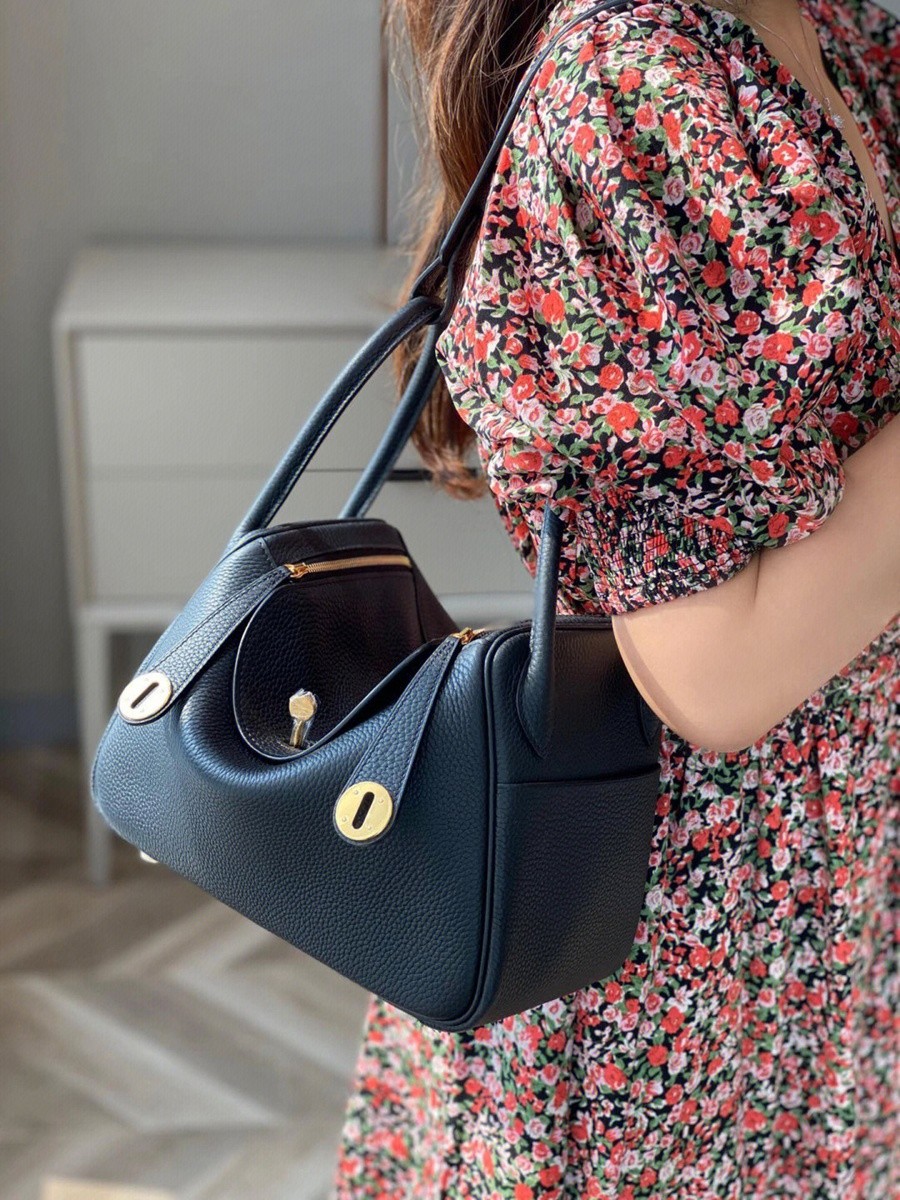 H Lindy 26CM 黑色金扣_23