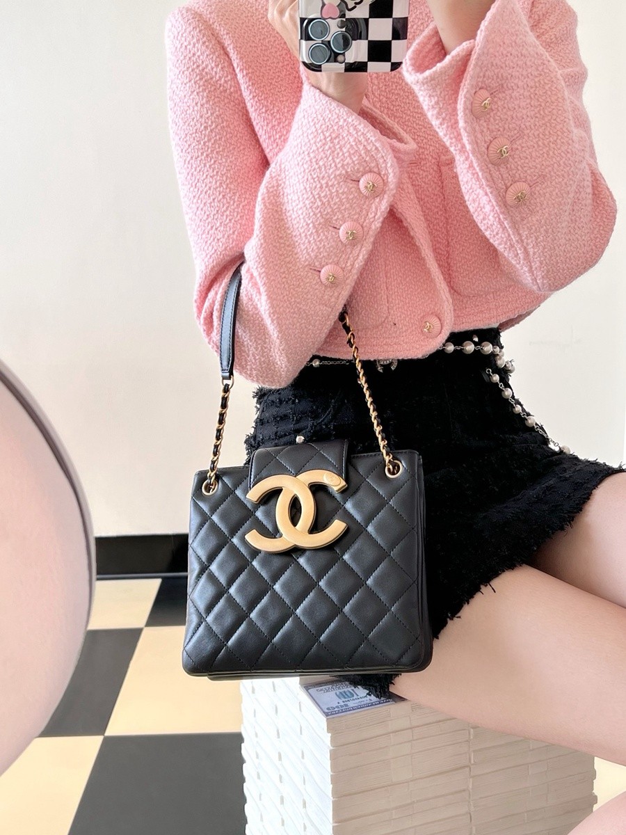 小香 24C早春 大logo購物袋 黑色_1