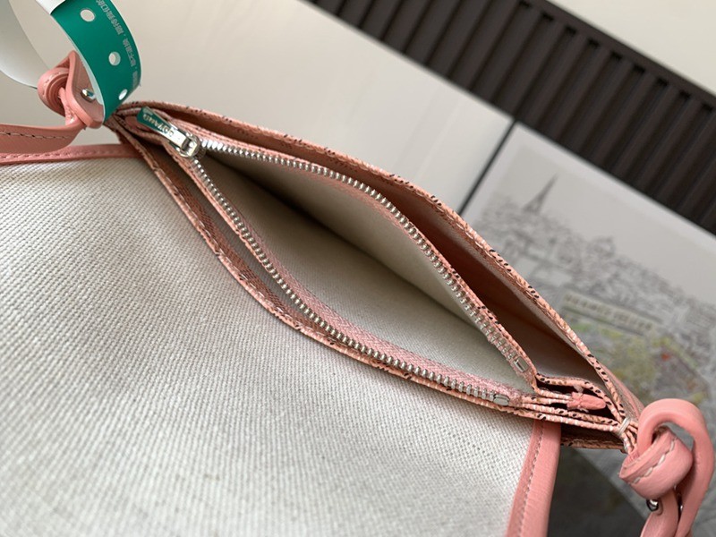 Plumet 信封包_7