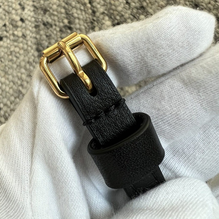 Book Chain Wallet 手袋 M81830_10