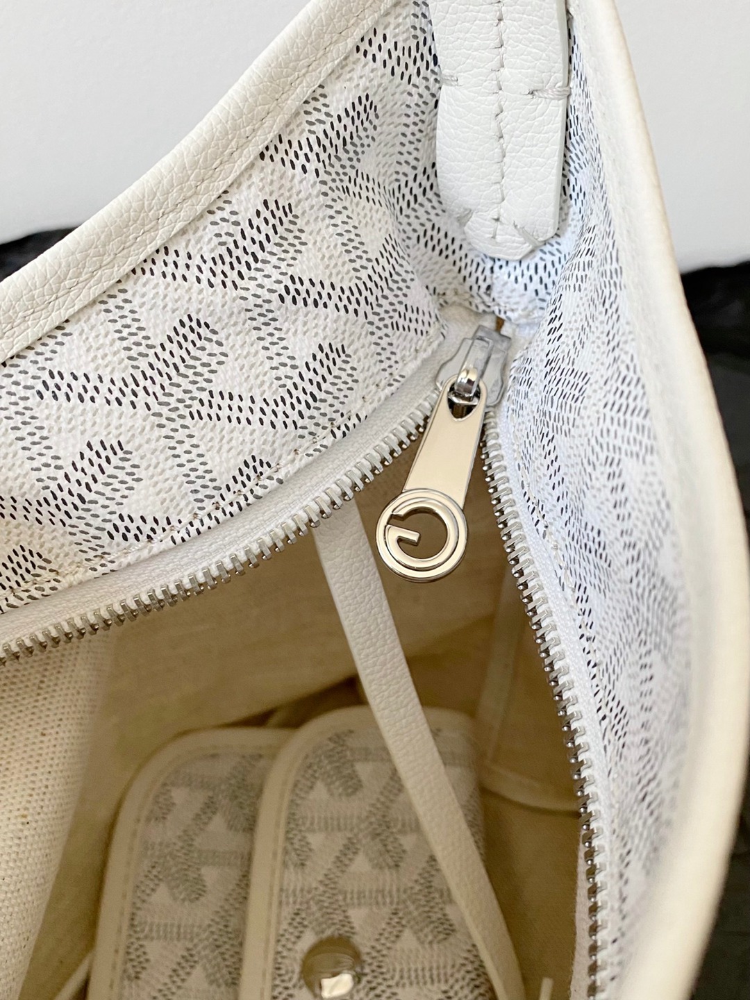 Hobo Mini拉鏈托特白色_8