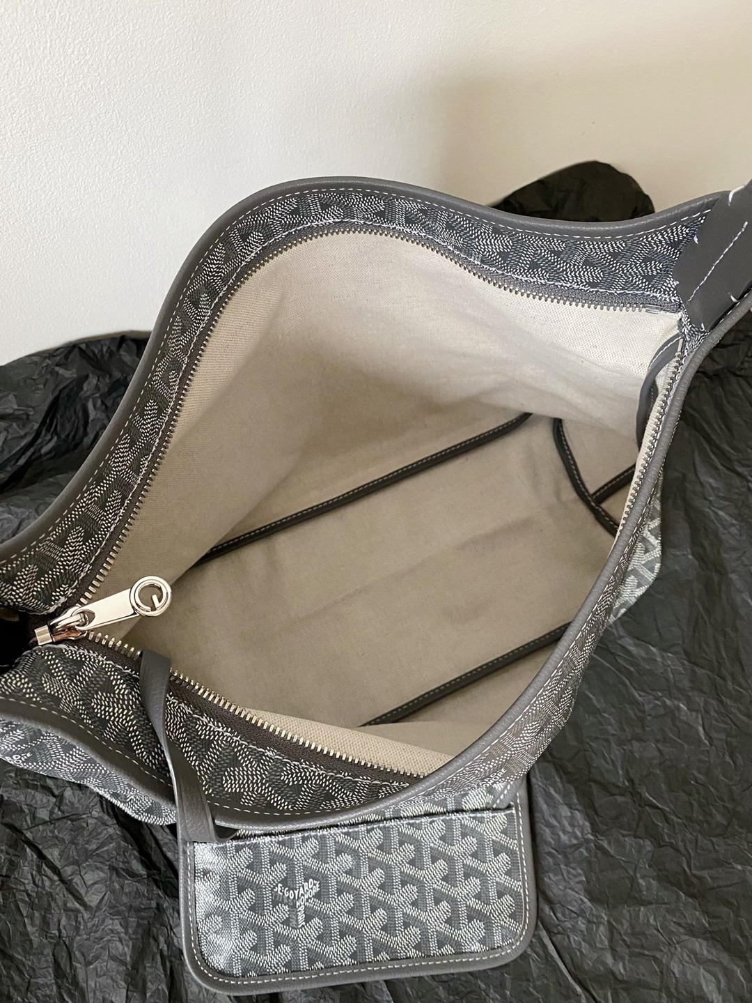 Boheme Hobo灰色紅愛心_7