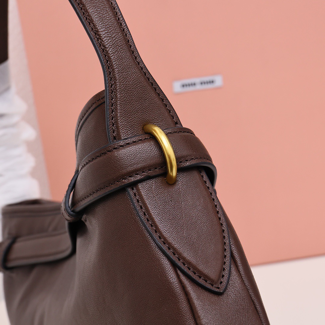 25羊皮腋下包石楠木_6