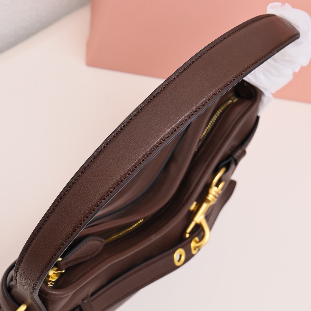 25羊皮腋下包石楠木_7