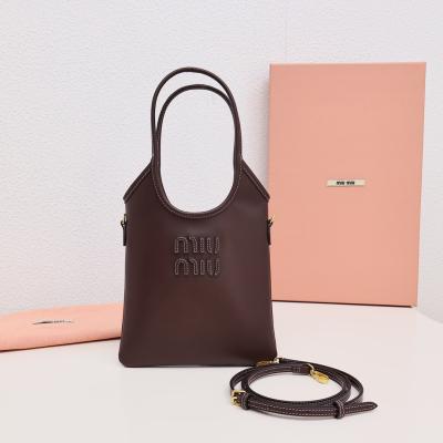 Ivy Mini托特包石楠木