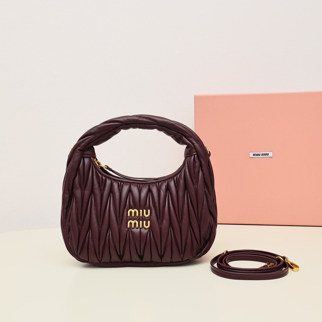 Wander Matelassé Hobo半月包褶皺包勃艮第紅_1