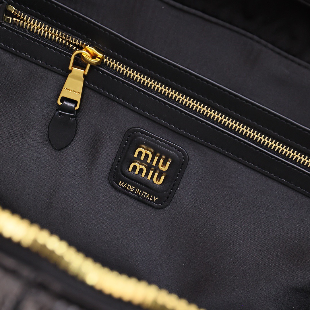 Beau油蠟皮公事包黑色_9