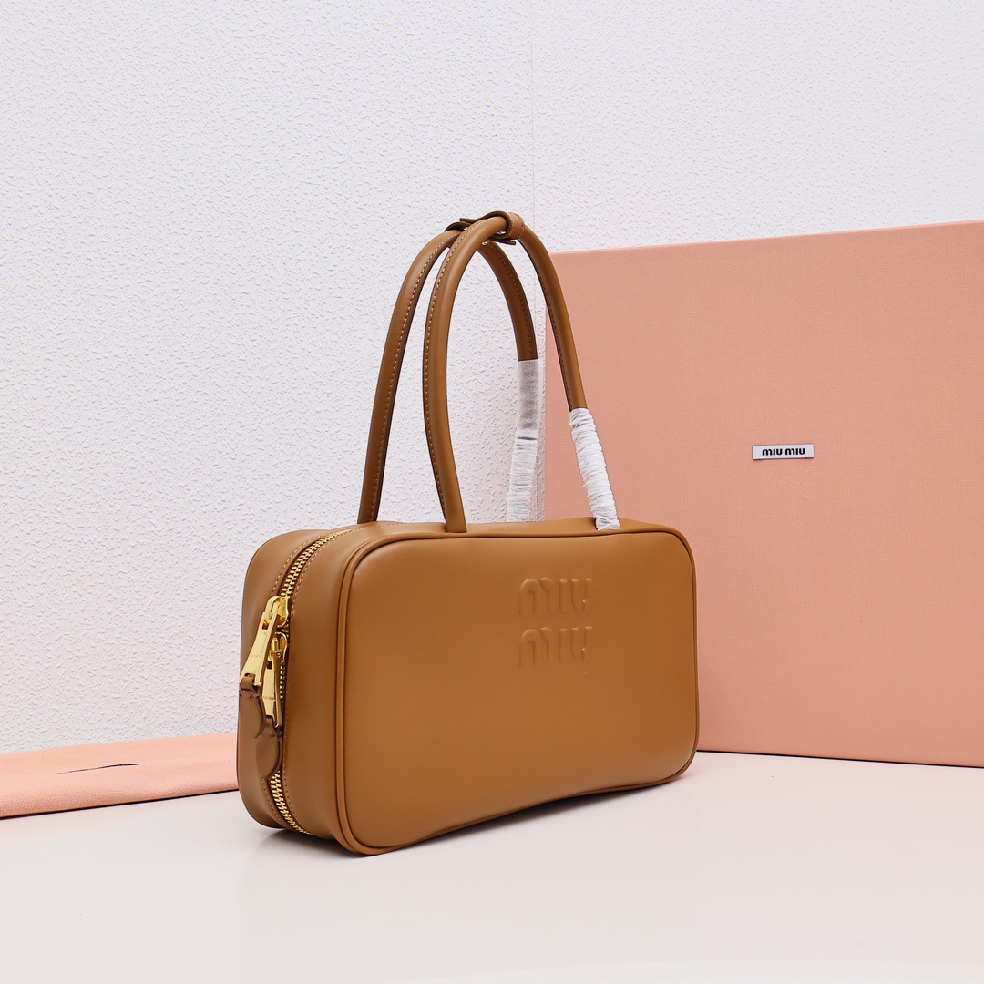 Beau小號公事包幹邑色_3