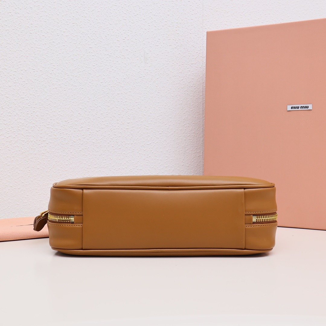 Beau小號公事包幹邑色_4