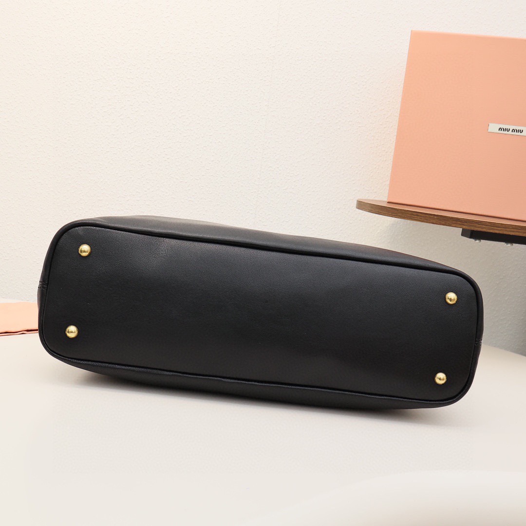 Aventure羊皮中號黑色_6