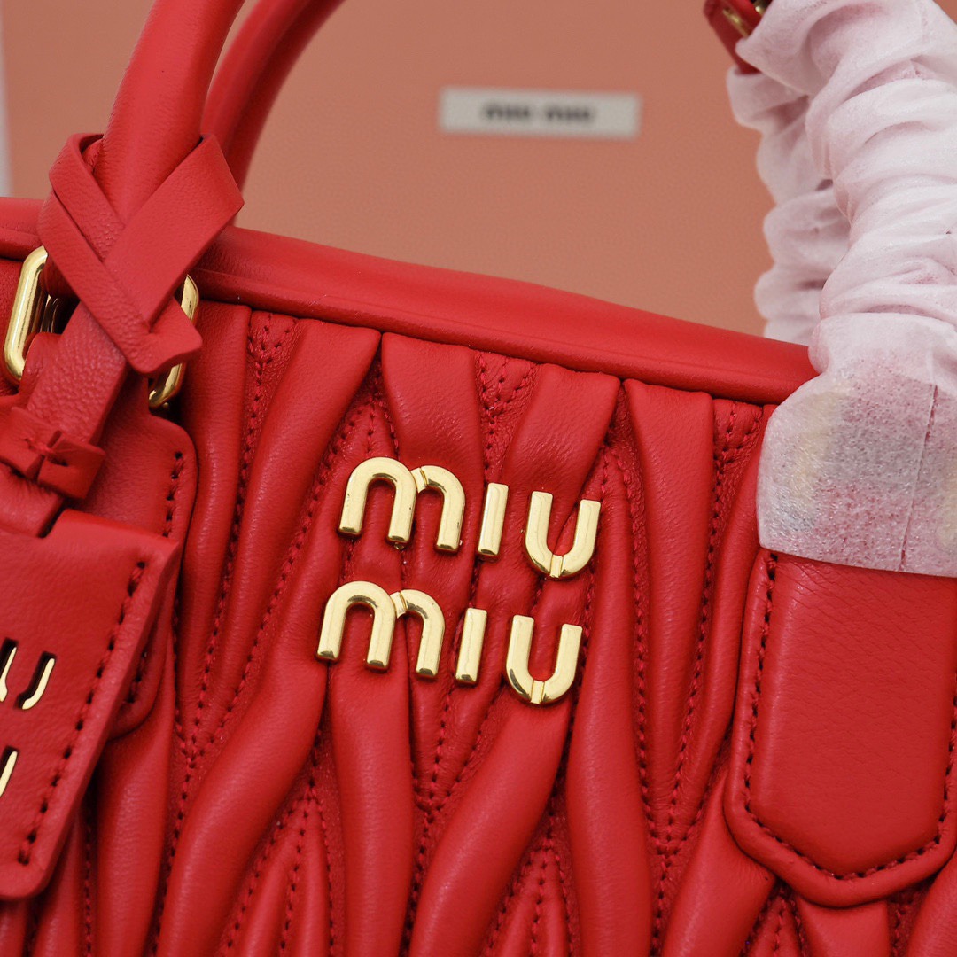 Arcadie褶皺保齡球包紅色_5