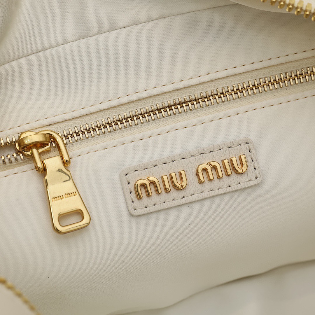 Arcadie褶皺保齡球包白色_9