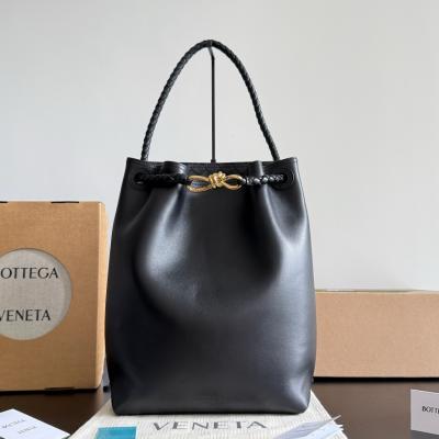 Andiamo水桶包 844169黑色