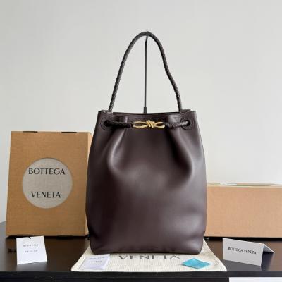 Andiamo水桶包 844169黑棕色